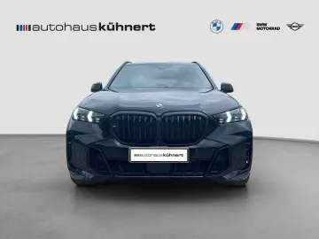 BMW X5 xDrive30d    M-Sport