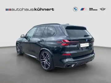 BMW X5 xDrive30d    M-Sport