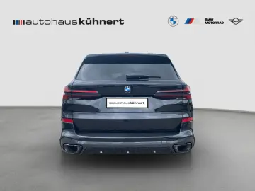 BMW X5 xDrive30d    M-Sport