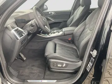 BMW X5 xDrive30d    M-Sport