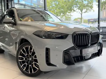 BMW X5 30d xD  M-PAKET INDIVIDUAL HUD PANO 7-SITZE