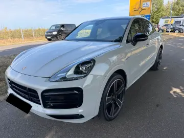 Porsche Cayenne Coupé E-Hybrid Platinum Edition