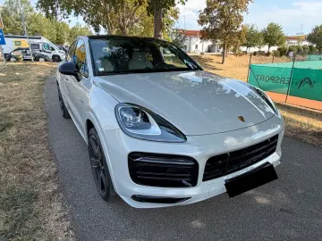 Porsche Cayenne Coupé E-Hybrid Platinum Edition