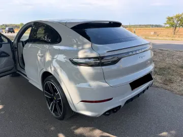 Porsche Cayenne Coupé E-Hybrid Platinum Edition
