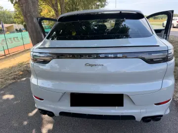 Porsche Cayenne Coupé E-Hybrid Platinum Edition