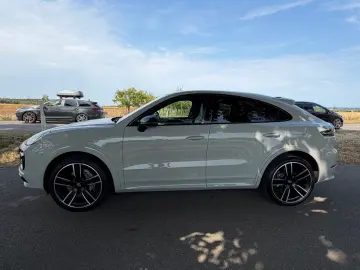 Porsche Cayenne Coupé E-Hybrid Platinum Edition