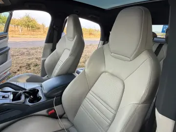 Porsche Cayenne Coupé E-Hybrid Platinum Edition