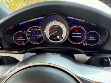 Porsche Cayenne Coupé E-Hybrid Platinum Edition
