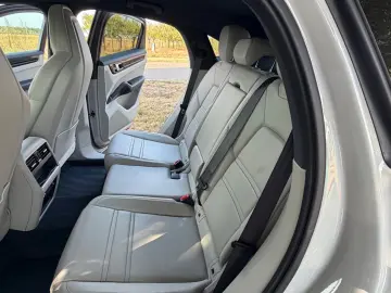 Porsche Cayenne Coupé E-Hybrid Platinum Edition