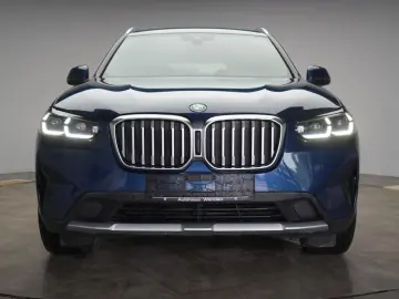 BMW X3 30e xDrive  Kamera HUD H&K