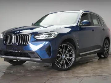 BMW X3 30e xDrive  Kamera HUD H&K