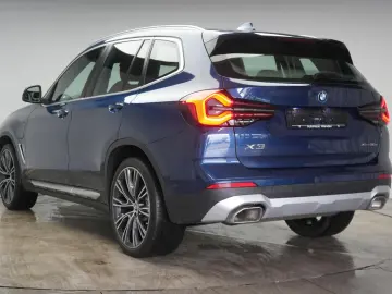 BMW X3 30e xDrive  Kamera HUD H&K