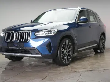 BMW X3 30e xDrive  Kamera HUD H&K