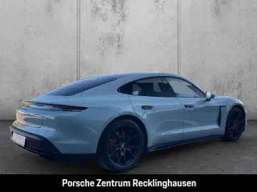 PORSCHE Taycan GTS Active-Ride