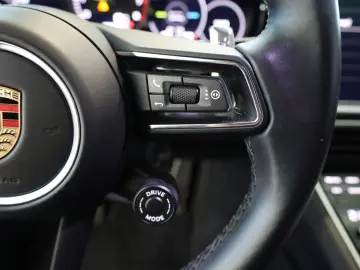PORSCHE Panamera Sport Turismo 4 S E-Hybrid Panorama