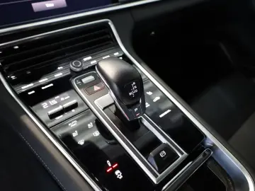PORSCHE Panamera Sport Turismo 4 S E-Hybrid Panorama