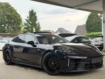 PORSCHE Panamera 4 NACHTSICHT SPORTDESIGN PANO MASSAGE
