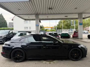 PORSCHE Panamera 4  SPORT DESIGN MASSAGE