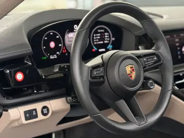 PORSCHE Panamera 4  SPORT DESIGN MASSAGE