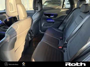 MERCEDES-BENZ GLC 300 AMG Pano AHK Night Winterp Dig…