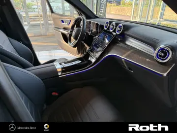 MERCEDES-BENZ GLC 300 AMG Pano AHK Night Winterp Dig…