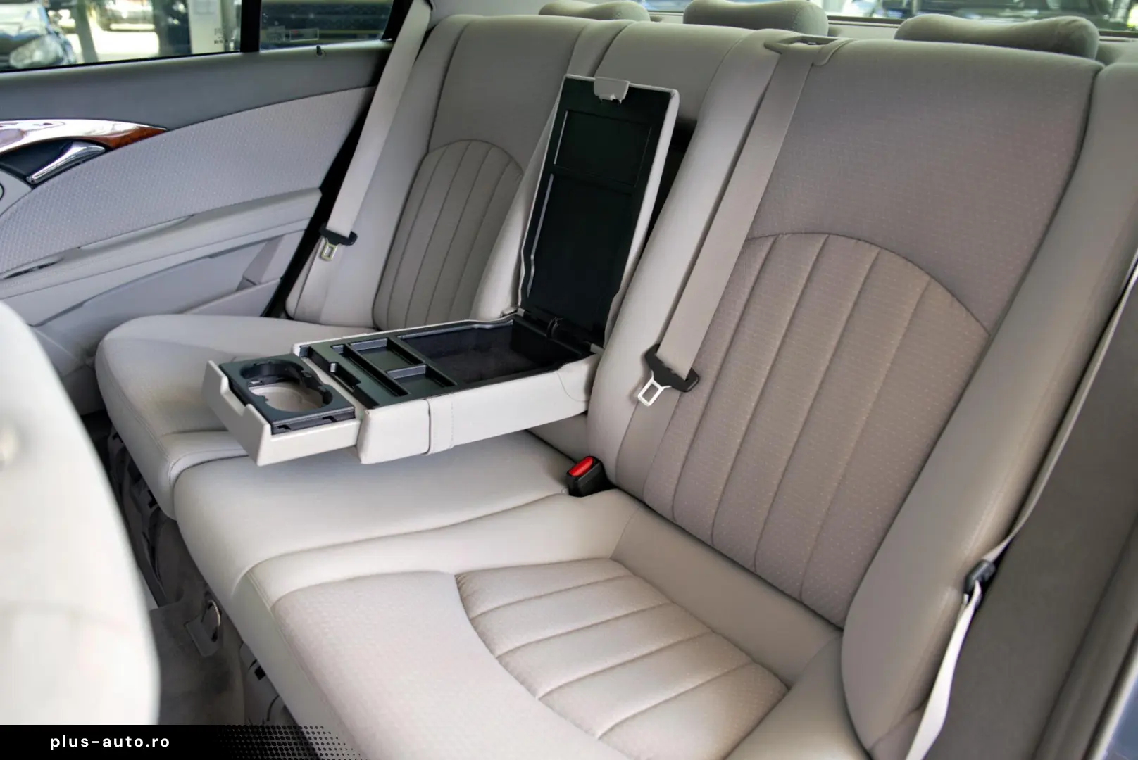 Mercedes-Benz E-Class E200 Kompressor W211 Elegance