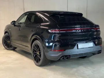 PORSCHE Cayenne E-Hybrid Coupe   el. AHK   HD-Matrix LED