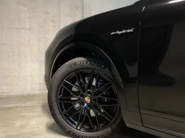 PORSCHE Cayenne E-Hybrid Coupe   el. AHK   HD-Matrix LED