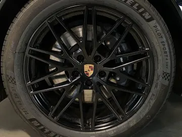 PORSCHE Cayenne E-Hybrid Coupe   el. AHK   HD-Matrix LED
