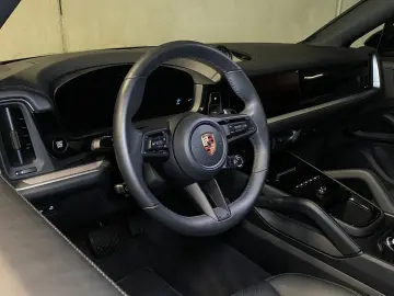 PORSCHE Cayenne E-Hybrid Coupe   el. AHK   HD-Matrix LED