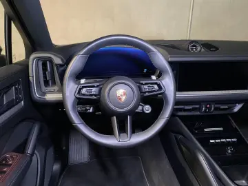 PORSCHE Cayenne E-Hybrid Coupe   el. AHK   HD-Matrix LED