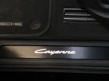 PORSCHE Cayenne E-Hybrid Coupe   el. AHK   HD-Matrix LED