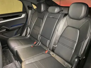 PORSCHE Cayenne E-Hybrid Coupe   el. AHK   HD-Matrix LED