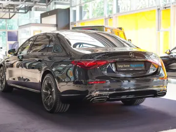 MERCEDES-BENZ S 580 e Maybach Night Series Exklusiv tiefweiß