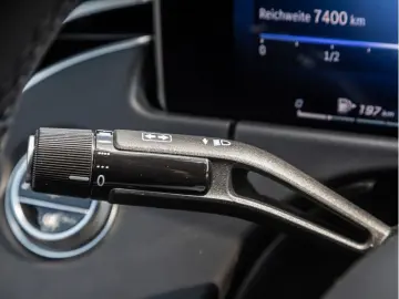 MERCEDES-BENZ E 220 d 4M AMG-Sport LED Cam Night Totw Distr