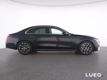 MERCEDES-BENZ E 220 d 4M Avantgarde MBUX DLight Mem …
