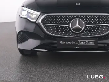 MERCEDES-BENZ E 220 d 4M Avantgarde MBUX DLight Mem …
