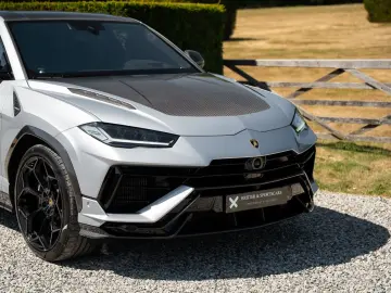 LAMBORGHINI Performante MY 25