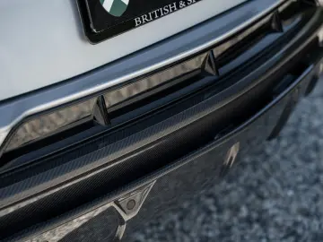 LAMBORGHINI Performante MY 25
