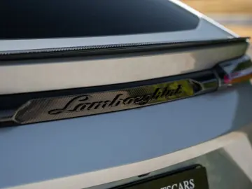 LAMBORGHINI Performante MY 25