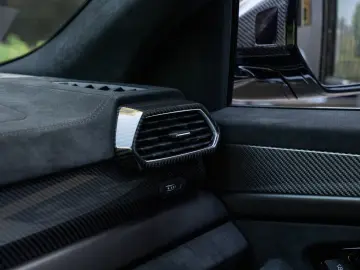 LAMBORGHINI Performante MY 25