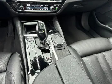 BMW 530i Lim. Luxury GSD Sitzüft HUD DAPr Laser ACC