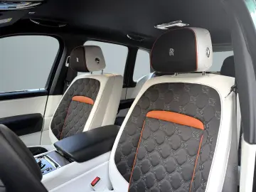 ROLLS ROYCE Cullinan 4 Seats Audio Series II