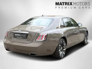ROLLS ROYCE Ghost Series ll Theatre Picnic BeSpoke Massage