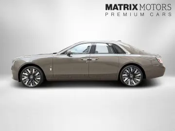 ROLLS ROYCE Ghost Series ll Theatre Picnic BeSpoke Massage