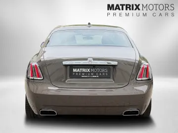 ROLLS ROYCE Ghost Series ll Theatre Picnic BeSpoke Massage