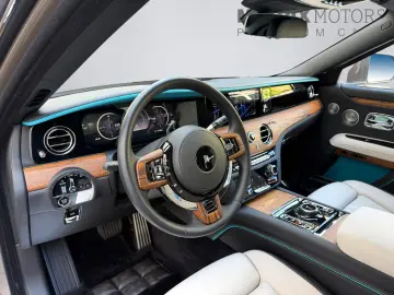 ROLLS ROYCE Ghost Series ll Theatre Picnic BeSpoke Massage