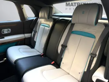 ROLLS ROYCE Ghost Series ll Theatre Picnic BeSpoke Massage