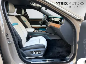 ROLLS ROYCE Ghost Series ll Theatre Picnic BeSpoke Massage