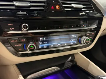 BMW 530D Luxury Line 286CP Mild Hibrid